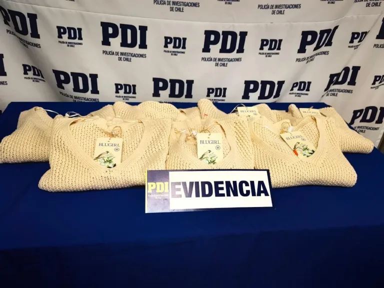 Detenido en flagrancia menor de edad que robó ropa desde tienda de retail en Linares