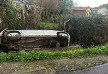Conductor resulta con lesiones leves tras accidente de tránsito en sector Itahue de Molina-2