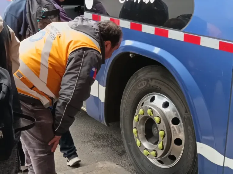 Controles refuerzan seguridad vial en Curicó por aproximación de feriado largo