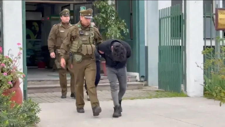 Detención de sujetos por receptación de vehículo en San Javier