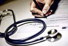 Gobierno ordena expulsión de 281 médicos extranjeros por emisión de licencias falsas IMG_4886