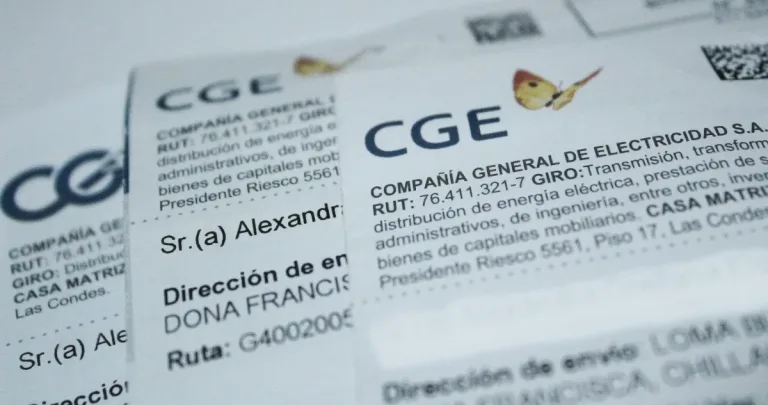 SEC formula cargos a CGE por cobros indebidos en Maule y O’Higgins tras errores de lecturas
