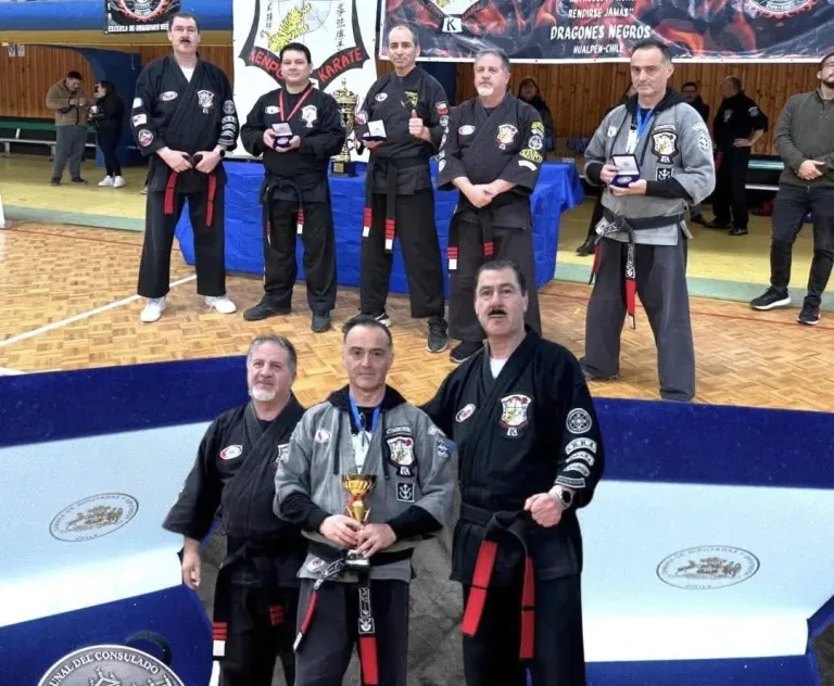 Maestro curicano Renato Maldonado recibe la Medalla del Congreso por su trayectoria en el Kenpo