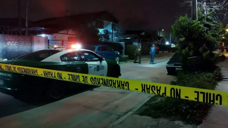 Detienen a hombre por femicidio frustrado en Romeral