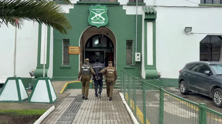 Carabineros detuvo a cuatro sujetos por tráfico de drogas en Constitución