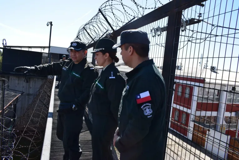 Directora Regional de Gendarmería supervisa rondas preventivas y medidas de seguridad en Fiestas Patrias