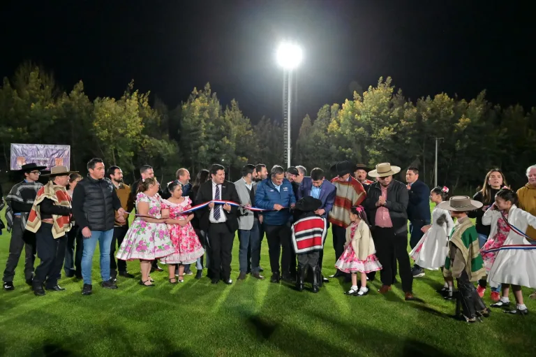 Gobierno Regional inaugura moderna infraestructura deportiva y cultural en Vichuquén
