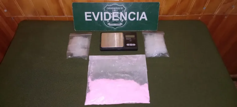 Carabineros detuvo a un sujeto por tráfico de drogas en Retiro