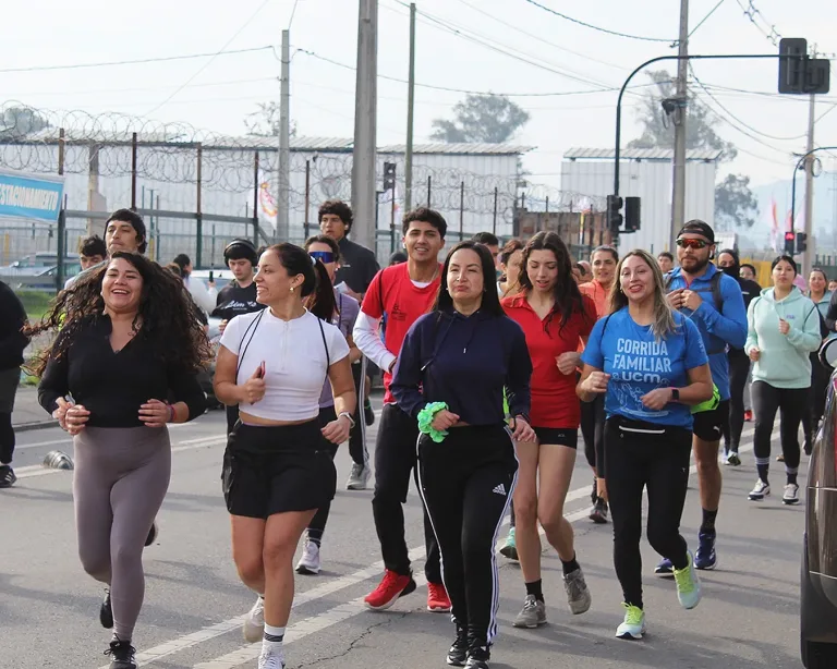 Más de 600 personas participaron en corrida familiar organizada por el Hospital de Curicó