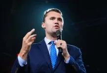 Charlie Kirk, aliado de Donald Trump, muere tras recibir un disparo en un acto en Utah Charlie Kirk, aliado de Donald Trump, muere tras recibir un disparo en un acto en Utah-1A