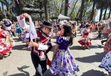 Curicó inició el Mes de la Patria con “Mil Pañuelos al Viento” revisa el programa completo de actividades