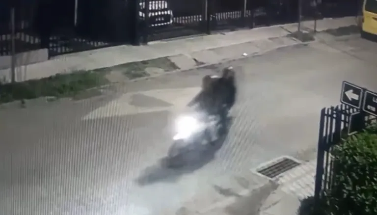 Violento robo de Motochorros atemorizan a vecinos de los Prados del Valle en Santa Fe