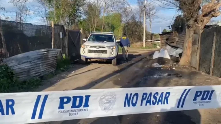 Rengo: una persona falleció en incendio registrado en campamento Galvarino