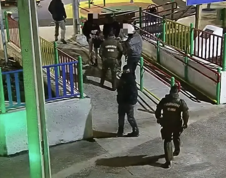 Tres sujetos fueron detenidos en San Fernando con armas y droga tras ser detectados por cámaras de televigilancia