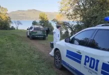 Hallazgo de cuerpo de un lactante en ribera del lago Colbún moviliza a Carabineros, PDI y SML Hallazgo de cuerpo de un lactante en ribera del lago Colbún moviliza a Carabineros, PDI y SML