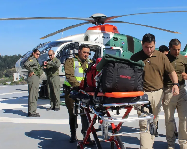 Trasladan en helicóptero a Santiago a funcionario de Carabineros accidentado en Romeral