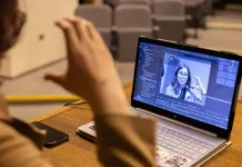 Estudiantes desarrollan innovador traductor de lengua de señas con Inteligencia Artificial Estudiantes desarrollan innovador traductor de lengua de señas con Inteligencia Artificial