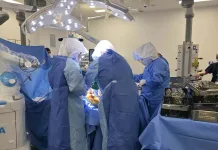 Hospital de Curicó marca un hito al realizar la primera cirugía robótica de rodilla en la Región del Maule