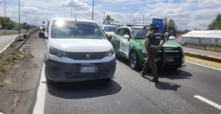 Carabineros detiene a sujeto que robó camioneta con especies avaluadas en más de 20 millones de pesos