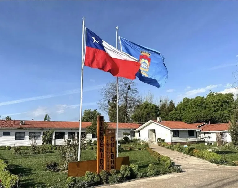 Al igual que Molina: Alcalde de Colbún desvincula a 26 funcionarios por viajes al extranjero estando con licencia médica