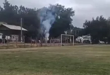 Denuncian lanzamiento de fuegos artificiales durante encuentro deportivo en sector de Lora Denuncian lanzamiento de fuegos artificiales durante encuentro deportivo en sector de Lora