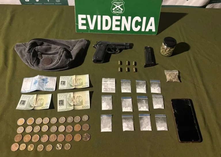 Carabineros detiene a dos adultos por porte de arma y droga en San Fernando