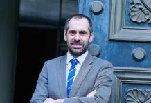 Oposición anuncia eventual acusación constitucional contra ministro Nicolás Grau por “ley de amarre” Nicolas Grau
