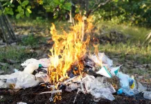 Mujer que quemaba basura en Pelarco fue detenida y pasará a control judicial archivo-quema-de-basura