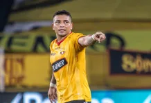 futbolista Mario Pineida