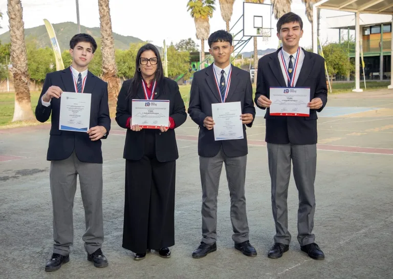 Alumnos del Colegio Santa Cruz de Unco destacan en acreditaciones internacionales por proyectos científicos escolares