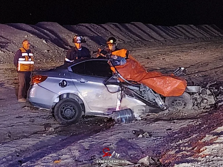 Cinco personas fallecen tras violenta colisión entre bus y automóvil en ruta del norte del país
