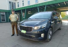 Detienen a dos personas por receptación de vehículo y porte ilegal de arma en Parral