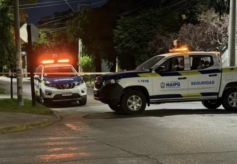 Ex suboficial mayor de la FACh abatió a dos asaltantes tras violento robo en Maipú