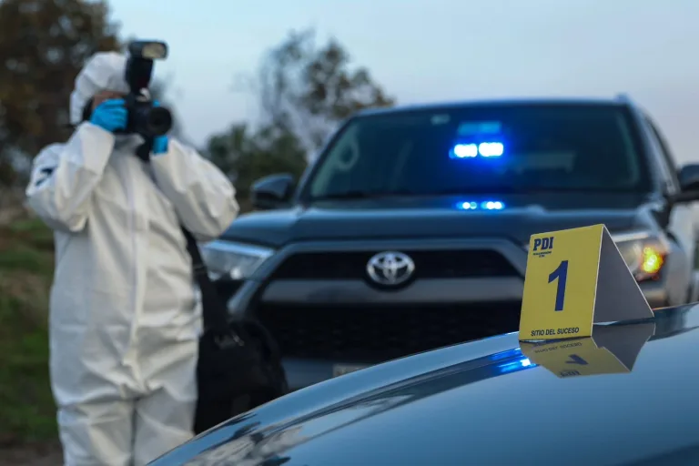 PDI detuvo a adolescente con orden pendiente por homicidio frustrado en Linares