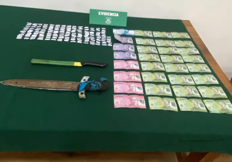 Carabineros motorizados detuvo a tres sujetos por infracción a la Ley de Drogas en Linares