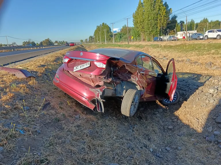 Violento Choque por alcance en Ruta 5 Sur deja cinco personas lesionadas frente a Curicó