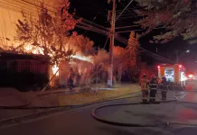 Voraz incendio destruye vivienda en Sarmiento y deja siete personas damnificadas IMG_3214