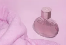 Cuáles son los perfumes que ha sacado Ariana Grande a lo largo de su carrera Cuáles son los perfumes que ha sacado Ariana Grande a lo largo de su carrera-2