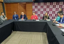 Gobernador del Maule se reúne con dirigentes del transporte para abordar impacto del alza de combustibles Gobernador del Maule se reúne con dirigentes del transporte para abordar impacto del alza de combustibles-2