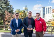 Gobierno Regional reconoce a pintor maulino con presencia internacional Gobierno Regional reconoce a pintor maulino con presencia internacional