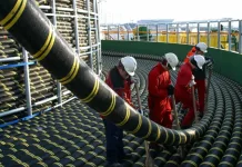 Chilenos prefieren economía abierta y se dividen entre EE.UU. y China como socios estratégicos cable-submarino-1