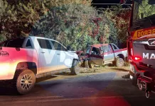 Cuatro lesionados deja violenta colisión frontal en la ruta J-40 en Teno