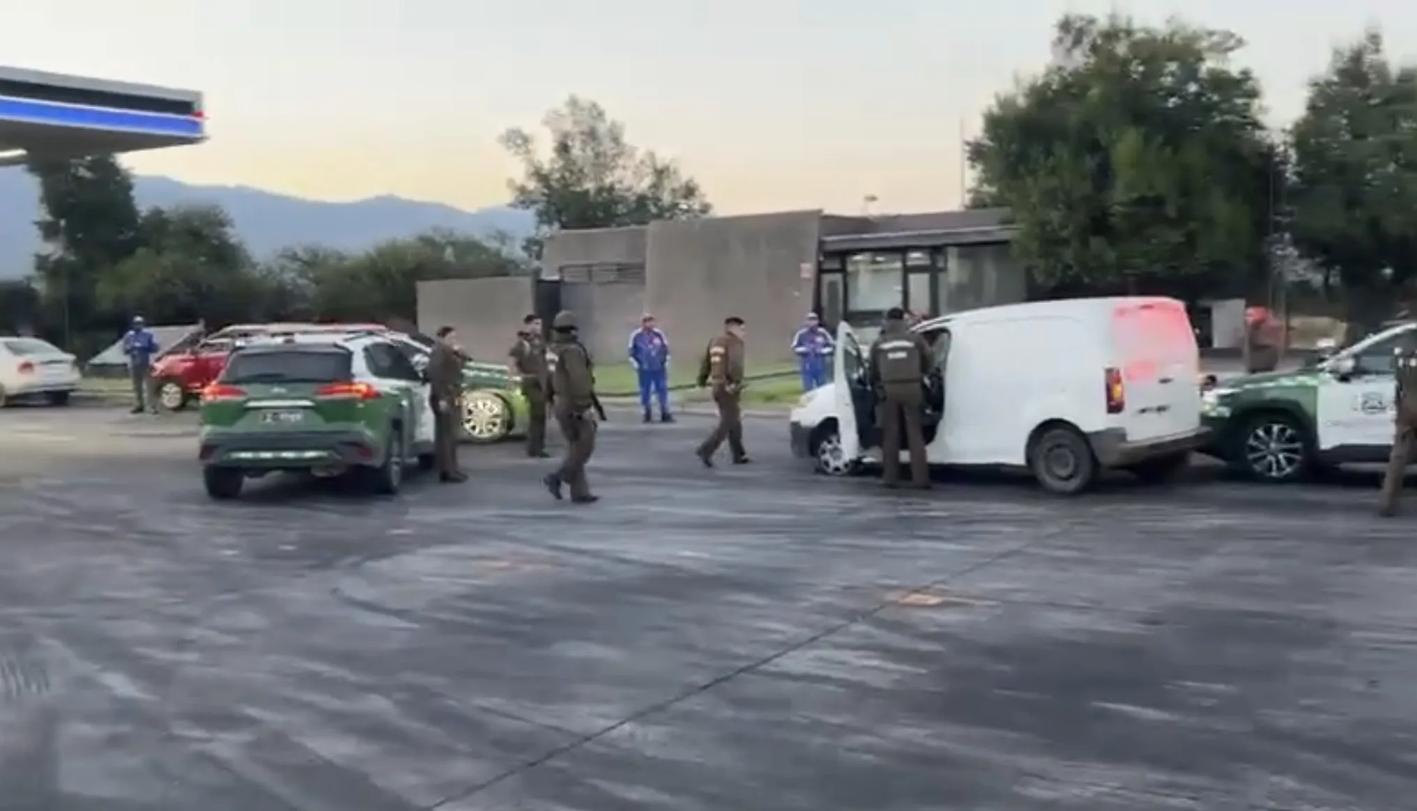 Carabineros detiene a cinco sujetos tras violento robo de camión con 23 ...