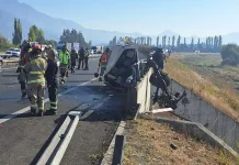 Accidente de tránsito en bypass de Rancagua deja dos personas lesionadas y genera corte parcial en Ruta 5 Sur IMG_6716