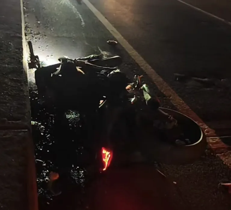 Motorista sufre caída en puente Lontué y es rescatado por equipos de emergencia en la Ruta 5 Sur