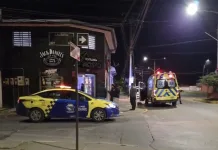 Trabajador resulta herido tras violento asalto a botillería en Linares Screenshot