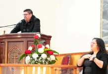 Iglesia Pentecostal de Chile en Curicó incorpora interpretación en lengua de señas Iglesia Pentecostal Curicó - lengua de señas - 02