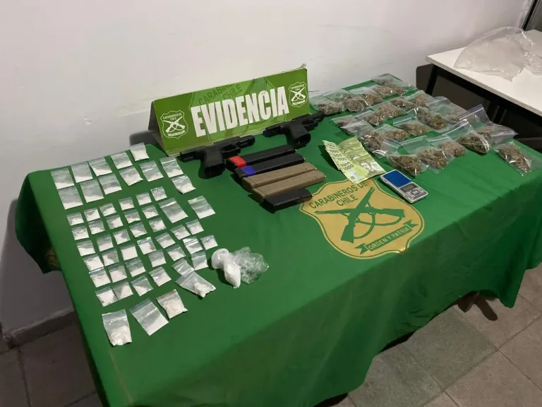 Carabineros detiene a sujeto con armas, municiones y drogas en el sector oriente de Rancagua