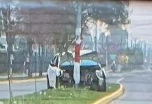Conductor resulta lesionado tras violento choque contra poste de alumbrado en Curicó Conductor Resulta Lesionado Tras Violento Choque Contra Poste De Alumbrado En Curico