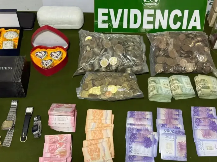 Detienen A Un Sujeto Tras Violento Robo A Familia En Agua Buena Recuperan Dinero Armas Y Especies Sustraidas 1 Detienen A Un Sujeto Tras Violento Robo A Familia En Agua Buena Recuperan Dinero Armas Y Especies Sustraidas 1